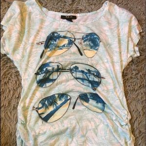 Pullover shirt for the beach